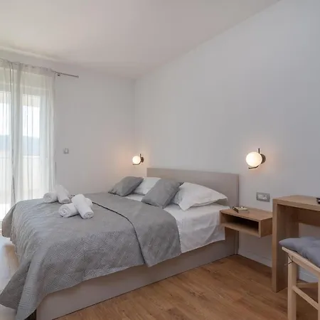 Olea Apartment *