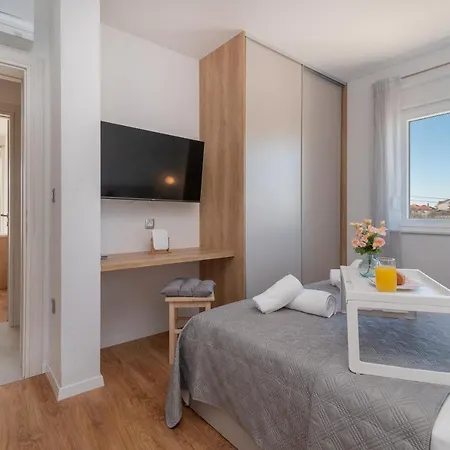 Olea Apartment *